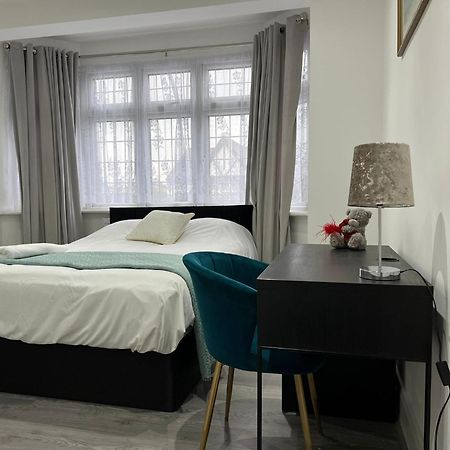 Starlet Property Wanstead Экстерьер фото