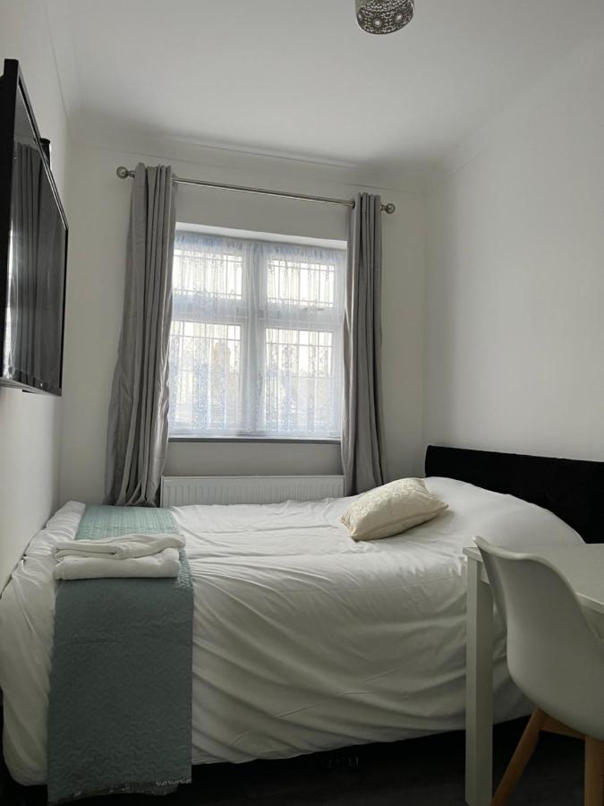 Starlet Property Wanstead Экстерьер фото
